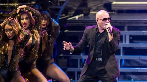 pitbull-time-of-our-lives-concert