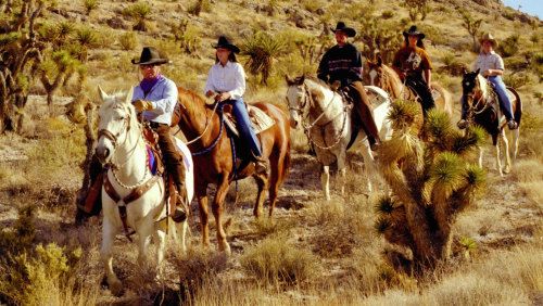 wild-west-horseback-riding-tour