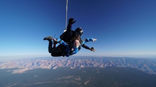 skydiving-experience-at-the-grand-canyon